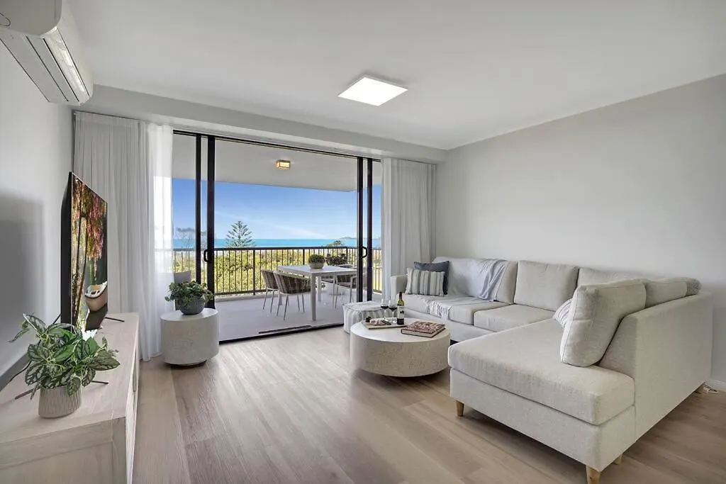 Panoramic Ocean View 2 Bed 2 Bath Apartment Alexandra Headland
